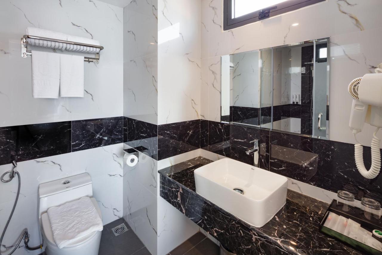 Amber Hotel Managed By Ht Nha Trang Exterior foto